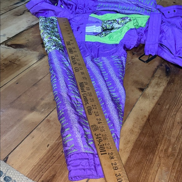 Ski 🎿 Suit!! Vintage Purple and Green Ski Suit - Picture 7 of 13
